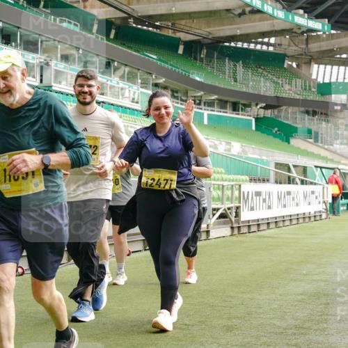 13.09.2026 - 21. swb-Marathon Bremen Michael Burmester http://msf.ph/oto/10427422 13.09.2026 10:51:40 Laufen im Stadion 10387, 10533, 10534, 10573, 10627, 10650, 10967, 10968, 11017, 11025, 11161, 11195, 11266, 11341, 11352, 11444, 11496, 11538, 11807, 12377, 12408, 12535, 12546, 10264, 10292, 10349, 10407, 10440, 10732, 10789, 10925, 11104, 11262, 11423, 11443, 11541, 11663, 11698, 11980, 12083, 12157, 12340, 12444, 12471, 12472, 12542, 12561 meine-sportfotos.de