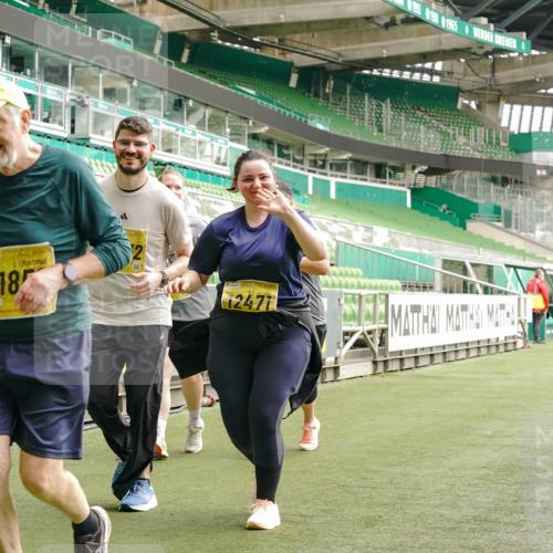 13.09.2026 - 21. swb-Marathon Bremen Michael Burmester http://msf.ph/oto/10427432 13.09.2026 10:51:41 Laufen im Stadion 10387, 10533, 10534, 10573, 10627, 10650, 10967, 10968, 11017, 11025, 11161, 11195, 11266, 11341, 11352, 11444, 11496, 11538, 11807, 12377, 12408, 12535, 12546, 10264, 10292, 10349, 10407, 10440, 10732, 10754, 10789, 10925, 11104, 11262, 11423, 11443, 11541, 11663, 11698, 11980, 12083, 12157, 12340, 12444, 12471, 12472, 12542, 12561 meine-sportfotos.de