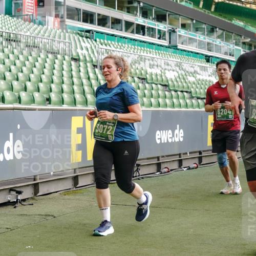 13.09.2026 - 21. swb-Marathon Bremen Michael Burmester http://msf.ph/oto/10427466 13.09.2026 13:25:45 Laufen im Stadion 202, 213, 294, 505, 530, 543, 548, 645, 723, 815, 818, 966, 1077, 1283, 1410, 1443, 1459, 1463, 1473, 1487, 1491, 1504, 1515, 1530, 1561, 1618, 1744, 1828, 1830, 1953, 2058, 2059, 2095, 2211, 2267, 2271, 2298, 2308, 2312, 2323, 2354, 2382, 2384, 2497, 2506, 2508, 2554, 2558, 2576, 2591, 2592, 2644, 2656, 2675, 2752, 2762, 2817, 2833, 2878, 2896, 2970, 2981, 3005, 3047, 3062, 3097, 3142, 3172, 3211, 3259, 3298, 3306, 3329, 3359, 3381, 3390, 3433, 3629 meine-sportfotos.de