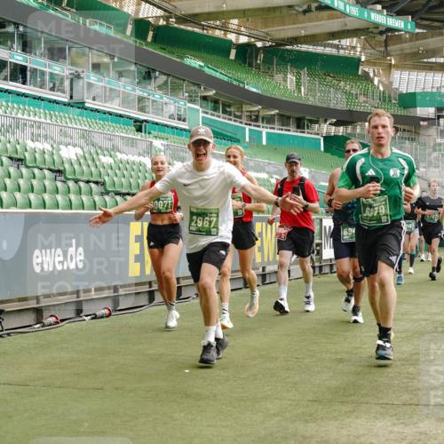 13.09.2026 - 21. swb-Marathon Bremen Michael Burmester http://msf.ph/oto/10427506 13.09.2026 13:02:35 Laufen im Stadion 150, 282, 440, 531, 722, 762, 930, 936, 940, 946, 1006, 1014, 1067, 1163, 1250, 1436, 1448, 1460, 1582, 1611, 1896, 2033, 2047, 2062, 2276, 2292, 2345, 2364, 2378, 2421, 2491, 2513, 2638, 2666, 2668, 2779, 2900, 2987, 3013, 3044, 3114, 3135, 3163, 3164, 3187, 3248, 3258, 3294, 3334, 3360, 3372, 3374, 3375, 3392, 3460, 3496, 3526, 3527, 3576, 3585, 3603, 3667, 3721, 3806, 3852, 3893, 3938, 3970, 3983, 4000, 4077, 4133, 4506, 4558 meine-sportfotos.de