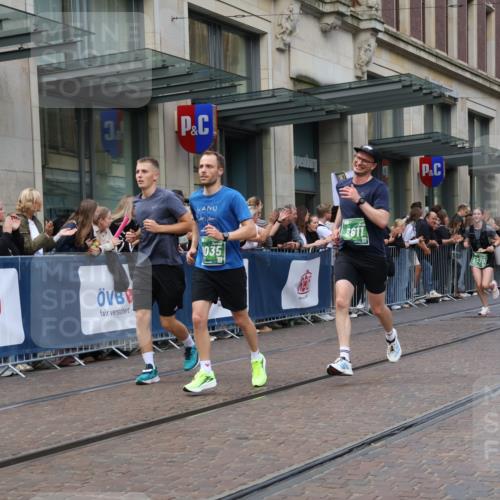 13.09.2026 - 21. swb-Marathon Bremen Strokosch-Dieckow http://msf.ph/oto/10427548 13.09.2026 13:07:24 Ziel 819, 969, 2135, 4732, 4852, 4990, 5570, 5976, 7558, 7803, 8467, 8611, 8737, 9035, 9356, 1540, 1863, 2706, 3043, 3118, 4743, 4808, 6053, 7636, 7876, 8060, 8098, 8980, 9927 meine-sportfotos.de