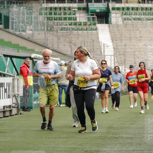 13.09.2026 - 21. swb-Marathon Bremen Michael Burmester http://msf.ph/oto/10427554 13.09.2026 10:51:58 Laufen im Stadion 10317, 10387, 10533, 10534, 10573, 10650, 10967, 10968, 11017, 11025, 11161, 11195, 11341, 11352, 11444, 11496, 11538, 11807, 12377, 12408, 12535, 12546, 10264, 10292, 10407, 10413, 10440, 10732, 10754, 10789, 10925, 11104, 11254, 11262, 11423, 11443, 11541, 11663, 11698, 11851, 11942, 11980, 12083, 12157, 12340, 12444, 12471, 12472, 12542, 12561 meine-sportfotos.de