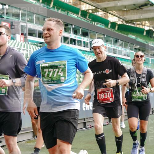 13.09.2026 - 21. swb-Marathon Bremen Michael Burmester http://msf.ph/oto/10427567 13.09.2026 13:25:49 Laufen im Stadion 202, 213, 294, 505, 530, 543, 645, 723, 815, 818, 833, 966, 1077, 1283, 1410, 1443, 1459, 1463, 1473, 1487, 1491, 1504, 1515, 1530, 1561, 1618, 1744, 1828, 1830, 1953, 2058, 2059, 2095, 2211, 2267, 2271, 2298, 2308, 2323, 2354, 2382, 2384, 2497, 2506, 2508, 2554, 2558, 2576, 2591, 2592, 2644, 2656, 2675, 2752, 2762, 2817, 2833, 2878, 2896, 2965, 2970, 2981, 3005, 3047, 3062, 3097, 3142, 3172, 3211, 3259, 3298, 3306, 3329, 3359, 3390, 3433, 3629 meine-sportfotos.de