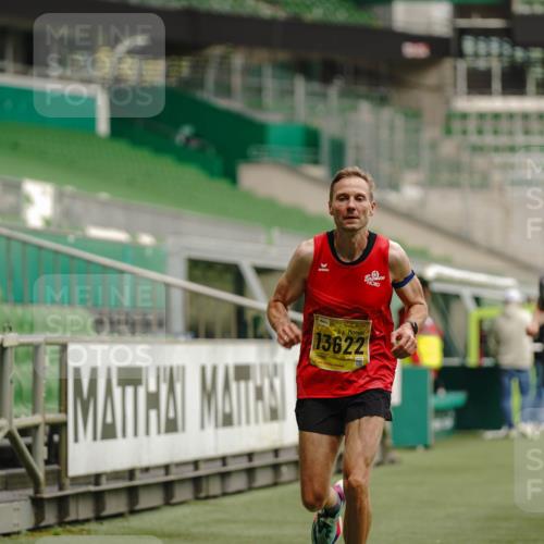 13.09.2026 - 21. swb-Marathon Bremen Michael Burmester http://msf.ph/oto/10427575 13.09.2026 10:18:20 Laufen im Stadion 11652, 12457, 12458, 13504, 13510, 13522, 13533, 13534, 13536, 13542, 13543, 13550, 13554, 13561, 13564, 13569, 13571, 13572, 13573, 13576, 13579, 13581, 13582, 13599, 13602, 13603, 13604, 13618, 13622, 13630, 13632, 13638, 13639, 13643, 13525, 13627 meine-sportfotos.de
