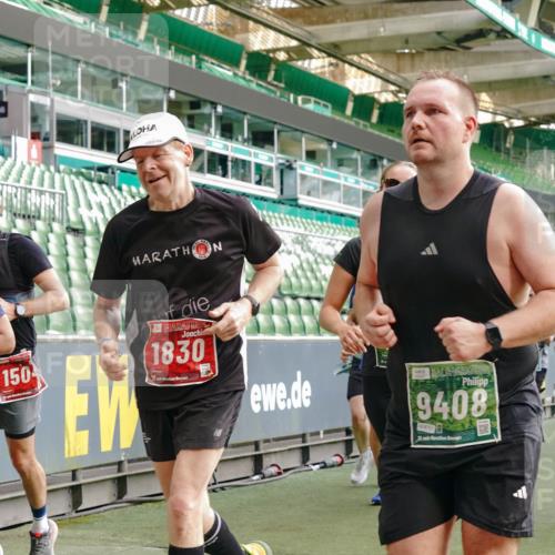 13.09.2026 - 21. swb-Marathon Bremen Michael Burmester http://msf.ph/oto/10427577 13.09.2026 13:25:49 Laufen im Stadion 202, 213, 294, 505, 530, 543, 645, 723, 815, 818, 833, 966, 1077, 1283, 1410, 1443, 1459, 1463, 1473, 1487, 1491, 1504, 1515, 1530, 1561, 1618, 1744, 1828, 1830, 1953, 2058, 2059, 2095, 2211, 2267, 2271, 2298, 2308, 2323, 2354, 2382, 2384, 2497, 2506, 2508, 2554, 2558, 2576, 2591, 2592, 2644, 2656, 2675, 2752, 2762, 2817, 2833, 2878, 2896, 2965, 2970, 2981, 3005, 3047, 3062, 3097, 3142, 3172, 3211, 3259, 3298, 3306, 3329, 3359, 3390, 3433, 3629 meine-sportfotos.de