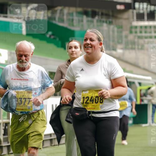 13.09.2026 - 21. swb-Marathon Bremen Michael Burmester http://msf.ph/oto/10427595 13.09.2026 10:52:05 Laufen im Stadion 10317, 10387, 10533, 10534, 10573, 10650, 10967, 10968, 11017, 11025, 11161, 11195, 11341, 11352, 11444, 11496, 11538, 11807, 12377, 12408, 12535, 12546, 10264, 10292, 10407, 10413, 10440, 10732, 10754, 10789, 10925, 11104, 11254, 11262, 11423, 11443, 11541, 11663, 11698, 11851, 11942, 11980, 12083, 12340, 12444, 12471, 12472, 12542, 12561 meine-sportfotos.de