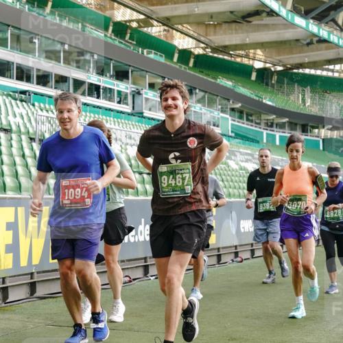13.09.2026 - 21. swb-Marathon Bremen Michael Burmester http://msf.ph/oto/10427600 13.09.2026 13:25:51 Laufen im Stadion 202, 213, 294, 505, 530, 543, 645, 723, 815, 818, 833, 966, 1077, 1283, 1410, 1443, 1459, 1463, 1473, 1487, 1491, 1504, 1515, 1530, 1561, 1618, 1744, 1828, 1830, 1953, 2058, 2059, 2095, 2211, 2267, 2271, 2273, 2298, 2308, 2323, 2354, 2382, 2384, 2428, 2497, 2506, 2508, 2554, 2558, 2576, 2591, 2592, 2644, 2656, 2675, 2752, 2762, 2817, 2833, 2878, 2896, 2965, 2970, 2981, 3005, 3047, 3062, 3097, 3142, 3172, 3211, 3259, 3298, 3306, 3329, 3359, 3390, 3433, 3629 meine-sportfotos.de