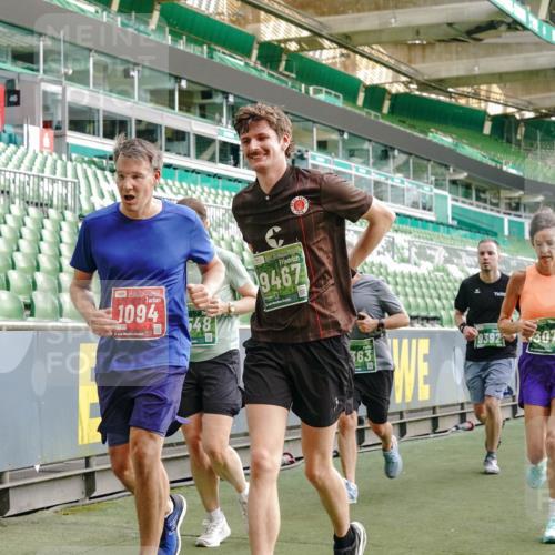 13.09.2026 - 21. swb-Marathon Bremen Michael Burmester http://msf.ph/oto/10427621 13.09.2026 13:25:51 Laufen im Stadion 202, 213, 294, 505, 530, 543, 645, 723, 815, 818, 833, 966, 1077, 1283, 1410, 1443, 1459, 1463, 1473, 1487, 1491, 1504, 1515, 1530, 1561, 1618, 1744, 1828, 1830, 1953, 2058, 2059, 2095, 2211, 2267, 2271, 2273, 2298, 2308, 2323, 2354, 2382, 2384, 2428, 2497, 2506, 2508, 2554, 2558, 2576, 2591, 2592, 2644, 2656, 2675, 2752, 2762, 2817, 2833, 2878, 2896, 2965, 2970, 2981, 3005, 3047, 3062, 3097, 3142, 3172, 3211, 3259, 3298, 3306, 3329, 3359, 3390, 3433, 3629 meine-sportfotos.de