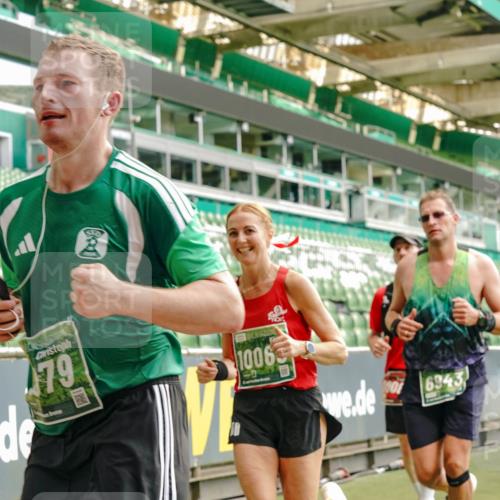 13.09.2026 - 21. swb-Marathon Bremen Michael Burmester http://msf.ph/oto/10427628 13.09.2026 13:02:37 Laufen im Stadion 150, 282, 531, 722, 762, 930, 936, 940, 946, 1006, 1014, 1067, 1163, 1250, 1436, 1448, 1460, 1582, 1611, 1896, 2033, 2047, 2062, 2276, 2292, 2345, 2364, 2378, 2421, 2491, 2513, 2638, 2666, 2668, 2779, 2900, 2987, 3013, 3044, 3114, 3135, 3163, 3164, 3187, 3248, 3258, 3294, 3334, 3360, 3372, 3374, 3375, 3392, 3460, 3496, 3526, 3527, 3576, 3585, 3603, 3667, 3721, 3806, 3846, 3852, 3893, 3938, 3970, 3983, 4000, 4077, 4133, 4506, 4558 meine-sportfotos.de