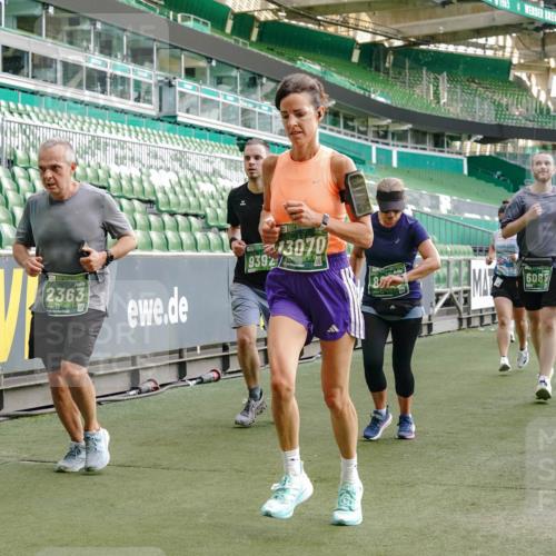 13.09.2026 - 21. swb-Marathon Bremen Michael Burmester http://msf.ph/oto/10427637 13.09.2026 13:25:52 Laufen im Stadion 202, 213, 294, 505, 530, 543, 645, 723, 815, 818, 833, 966, 1077, 1283, 1410, 1443, 1459, 1463, 1473, 1487, 1491, 1504, 1515, 1530, 1561, 1618, 1744, 1828, 1830, 1953, 2058, 2059, 2211, 2267, 2271, 2273, 2298, 2308, 2354, 2382, 2384, 2428, 2497, 2506, 2508, 2554, 2558, 2576, 2591, 2592, 2644, 2656, 2675, 2752, 2762, 2817, 2833, 2878, 2896, 2965, 2970, 2981, 3005, 3047, 3062, 3097, 3142, 3172, 3211, 3259, 3298, 3306, 3329, 3359, 3390, 3433, 3629 meine-sportfotos.de