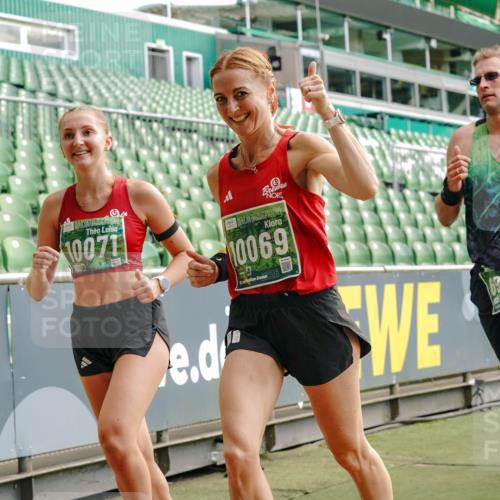 13.09.2026 - 21. swb-Marathon Bremen Michael Burmester http://msf.ph/oto/10427649 13.09.2026 13:02:38 Laufen im Stadion 150, 282, 531, 722, 762, 930, 936, 940, 946, 1006, 1014, 1067, 1163, 1250, 1436, 1448, 1460, 1582, 1611, 1896, 2033, 2047, 2062, 2276, 2292, 2345, 2364, 2378, 2421, 2491, 2513, 2638, 2666, 2668, 2779, 2900, 2934, 2987, 3013, 3044, 3114, 3135, 3163, 3164, 3187, 3248, 3258, 3294, 3334, 3360, 3372, 3374, 3375, 3392, 3460, 3496, 3526, 3527, 3576, 3585, 3597, 3603, 3667, 3721, 3806, 3846, 3852, 3893, 3938, 3970, 3983, 4000, 4077, 4133, 4506, 4558 meine-sportfotos.de