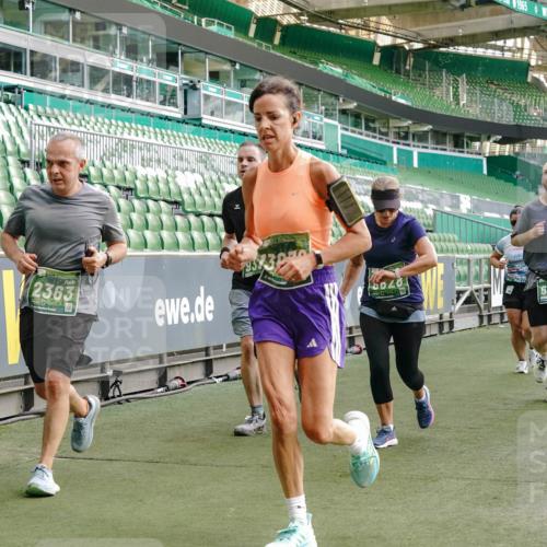 13.09.2026 - 21. swb-Marathon Bremen Michael Burmester http://msf.ph/oto/10427651 13.09.2026 13:25:52 Laufen im Stadion 202, 213, 294, 505, 530, 543, 645, 723, 815, 818, 833, 966, 1077, 1283, 1410, 1443, 1459, 1463, 1473, 1487, 1491, 1504, 1515, 1530, 1561, 1618, 1744, 1828, 1830, 1953, 2058, 2059, 2211, 2267, 2271, 2273, 2298, 2308, 2354, 2382, 2384, 2428, 2497, 2506, 2508, 2554, 2558, 2576, 2591, 2592, 2644, 2656, 2675, 2752, 2762, 2817, 2833, 2878, 2896, 2965, 2970, 2981, 3005, 3047, 3062, 3097, 3142, 3172, 3211, 3259, 3298, 3306, 3329, 3359, 3390, 3433, 3629 meine-sportfotos.de