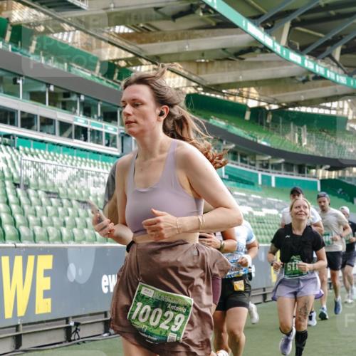 13.09.2026 - 21. swb-Marathon Bremen Michael Burmester http://msf.ph/oto/10427731 13.09.2026 13:25:55 Laufen im Stadion 202, 213, 294, 390, 505, 530, 543, 645, 723, 815, 818, 833, 966, 1077, 1283, 1410, 1443, 1459, 1473, 1487, 1491, 1504, 1515, 1530, 1561, 1618, 1744, 1828, 1830, 1953, 2058, 2059, 2211, 2267, 2271, 2273, 2298, 2308, 2354, 2382, 2384, 2428, 2497, 2506, 2508, 2554, 2558, 2576, 2591, 2592, 2644, 2656, 2675, 2752, 2762, 2817, 2833, 2878, 2896, 2965, 2970, 2981, 3005, 3047, 3062, 3084, 3097, 3142, 3172, 3211, 3259, 3306, 3329, 3359, 3390, 3433, 3629 meine-sportfotos.de