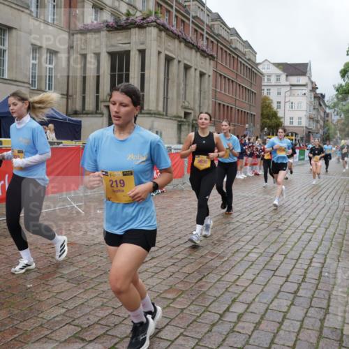 13.09.2026 - Kiel Lauf Yannick Fuchs http://msf.ph/oto/10427745 13.09.2026 11:07:06 Ziel 102, 1294, 1894, 3004, 3401, 4945, 5527, 6265, 6541, 6734, 7741, 8911, 10591, 10977, 11481, 219, 2041, 3213, 3712, 4312, 4421, 4683, 5565, 6931, 7008, 7145, 7329, 7664, 8029, 8704, 8822, 9022, 9218, 9467, 9729, 9830, 11559, 12188, 583, 733, 885, 1344, 1587, 2305, 4214, 5123, 5561, 5901, 6726, 9125, 10762, 10924, 11443, 12184, 12412, 219, 805, 3712, 5141, 9022, 9182, 9830, 10545, 11900, 12188, 12195 meine-sportfotos.de
