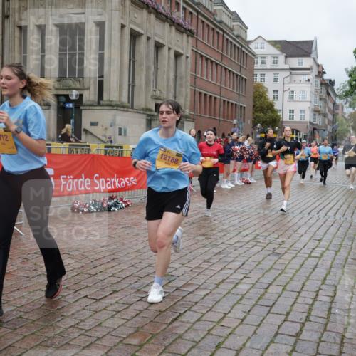 13.09.2026 - Kiel Lauf Yannick Fuchs http://msf.ph/oto/10427758 13.09.2026 11:07:07 Ziel 102, 1294, 1894, 3004, 3401, 4945, 5527, 6265, 6541, 6734, 7741, 8911, 10591, 10977, 11481, 2041, 3213, 3712, 4312, 4421, 4683, 4945, 5565, 6931, 7008, 7145, 7329, 7664, 8029, 8704, 8822, 8911, 9022, 9218, 9467, 9729, 9830, 11559, 12188, 583, 733, 885, 1344, 1587, 2305, 4214, 5123, 5561, 5901, 6726, 9125, 10762, 10924, 11443, 12184, 12412, 219, 805, 3712, 5141, 9022, 9182, 9830, 11900, 12188 meine-sportfotos.de