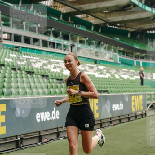 13.09.2026 - 21. swb-Marathon Bremen Michael Burmester http://msf.ph/oto/10427759 13.09.2026 10:18:37 Laufen im Stadion 10475, 11481, 11652, 12457, 12458, 13504, 13522, 13533, 13534, 13536, 13541, 13543, 13550, 13554, 13561, 13564, 13569, 13571, 13572, 13573, 13576, 13581, 13582, 13599, 13602, 13603, 13604, 13618, 13622, 13630, 13632, 13638, 13639, 13643, 13525, 13627 meine-sportfotos.de