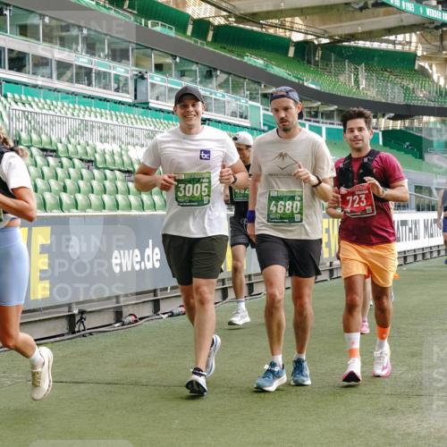 13.09.2026 - 21. swb-Marathon Bremen Michael Burmester http://msf.ph/oto/10427805 13.09.2026 13:25:58 Laufen im Stadion 202, 213, 294, 390, 505, 530, 543, 645, 723, 815, 818, 833, 966, 1077, 1283, 1410, 1443, 1459, 1473, 1487, 1491, 1504, 1515, 1530, 1561, 1618, 1744, 1828, 1830, 1953, 2058, 2059, 2211, 2267, 2271, 2273, 2298, 2308, 2354, 2382, 2384, 2428, 2497, 2506, 2508, 2554, 2558, 2576, 2582, 2591, 2592, 2644, 2656, 2675, 2752, 2762, 2817, 2833, 2878, 2896, 2965, 2970, 2981, 3005, 3047, 3062, 3084, 3097, 3142, 3172, 3211, 3259, 3306, 3329, 3359, 3390, 3433, 3629 meine-sportfotos.de