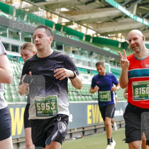 13.09.2026 - 21. swb-Marathon Bremen Michael Burmester http://msf.ph/oto/10427814 13.09.2026 13:02:42 Laufen im Stadion 150, 282, 531, 596, 722, 762, 930, 936, 940, 946, 1006, 1014, 1067, 1163, 1250, 1436, 1448, 1458, 1460, 1582, 1611, 1896, 2033, 2047, 2062, 2276, 2292, 2345, 2364, 2378, 2421, 2434, 2513, 2625, 2638, 2666, 2668, 2779, 2900, 2934, 2987, 3013, 3044, 3114, 3135, 3163, 3164, 3187, 3248, 3258, 3294, 3334, 3360, 3372, 3374, 3392, 3460, 3496, 3510, 3526, 3527, 3576, 3585, 3597, 3603, 3667, 3721, 3806, 3846, 3852, 3859, 3893, 3938, 3970, 3983, 4000, 4077, 4133, 4506, 4558 meine-sportfotos.de