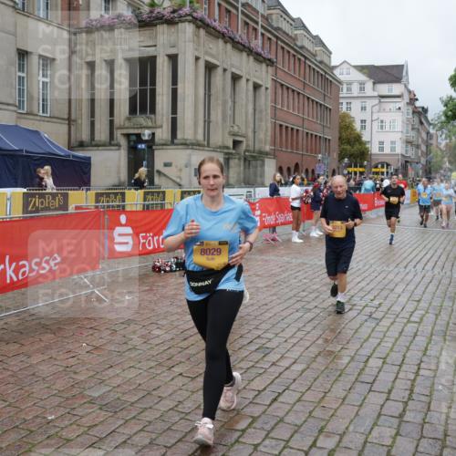 13.09.2026 - Kiel Lauf Yannick Fuchs http://msf.ph/oto/10427852 13.09.2026 11:07:21 Ziel 102, 583, 733, 885, 1344, 1587, 2305, 4214, 5123, 5561, 5901, 6265, 6726, 9125, 10762, 10924, 11443, 12184, 12412, 102, 1294, 1894, 2041, 3004, 3213, 3401, 4683, 4945, 5527, 6265, 6541, 6734, 6931, 7145, 7329, 7741, 8029, 8822, 8911, 9218, 9467, 9729, 10591, 10977, 11481, 356, 660, 1601, 1637, 2905, 2940, 4983, 5095, 5138, 5139, 5542, 5554, 5638, 6380, 6690, 7625, 9064, 9604, 10873, 11015, 12267, 12706, 3213, 5565, 7145, 8029, 8704, 8822, 11559 meine-sportfotos.de