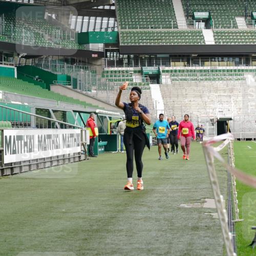 13.09.2026 - 21. swb-Marathon Bremen Michael Burmester http://msf.ph/oto/10427881 13.09.2026 10:52:25 Laufen im Stadion 10317, 10387, 10533, 10534, 10650, 10967, 10968, 11017, 11025, 11161, 11195, 11341, 11352, 11444, 11496, 11538, 11807, 12377, 12408, 12416, 12535, 12546, 10264, 10292, 10407, 10413, 10440, 10732, 10754, 10789, 10925, 11254, 11262, 11423, 11443, 11541, 11698, 11712, 11851, 11942, 11980, 12083, 12440, 12444, 12471, 12472, 12542, 12561 meine-sportfotos.de