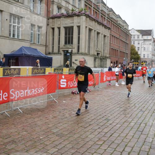 13.09.2026 - Kiel Lauf Yannick Fuchs http://msf.ph/oto/10427883 13.09.2026 11:07:24 Ziel 733, 885, 1344, 1587, 4214, 5123, 5561, 5901, 6726, 9125, 10762, 10924, 11443, 12184, 12412, 102, 583, 1294, 1894, 2041, 2305, 3004, 3401, 4683, 4945, 5527, 6265, 6541, 6734, 6931, 7329, 7741, 8911, 9218, 9467, 9729, 10591, 10762, 10977, 11481, 356, 660, 1601, 1637, 2905, 2940, 4983, 5095, 5138, 5139, 5542, 5554, 5638, 6380, 6690, 6727, 7035, 7625, 9064, 9604, 10244, 10873, 11015, 12267, 12706, 3213, 6931, 7145, 8029, 8822 meine-sportfotos.de