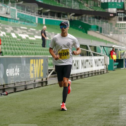 13.09.2026 - 21. swb-Marathon Bremen Michael Burmester http://msf.ph/oto/10427912 13.09.2026 10:18:54 Laufen im Stadion 10366, 10475, 11481, 11652, 12457, 12458, 13504, 13530, 13533, 13534, 13536, 13541, 13543, 13550, 13554, 13561, 13564, 13571, 13572, 13573, 13581, 13582, 13599, 13602, 13603, 13604, 13618, 13622, 13630, 13632, 13638, 13639, 13643, 13525, 13627 meine-sportfotos.de