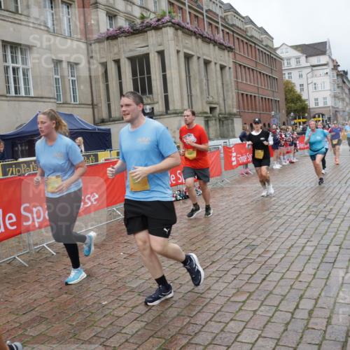 13.09.2026 - Kiel Lauf Yannick Fuchs http://msf.ph/oto/10427930 13.09.2026 11:07:29 Ziel 733, 885, 1344, 1587, 1601, 2905, 4214, 5123, 5138, 5542, 5901, 6380, 7625, 9064, 10924, 11443, 12184, 102, 583, 1294, 1894, 2305, 3004, 3401, 4683, 4945, 5527, 5561, 5901, 6265, 6541, 6726, 6734, 7329, 7741, 8911, 9125, 9218, 9729, 10591, 10762, 10977, 11481, 12412, 311, 356, 656, 660, 1136, 1637, 2940, 3986, 4983, 5095, 5139, 5554, 5638, 6086, 6690, 6727, 7035, 9604, 10244, 10873, 11015, 11407, 12013, 12267, 12706, 12730, 2041, 3213, 4683, 4945, 6931, 8029, 8822 meine-sportfotos.de