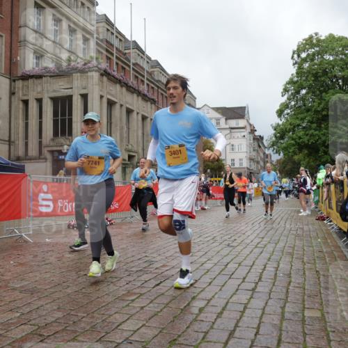 13.09.2026 - Kiel Lauf Yannick Fuchs http://msf.ph/oto/10427984 13.09.2026 11:07:36 Ziel 356, 660, 885, 1344, 1587, 1601, 1637, 2905, 2940, 4983, 5095, 5138, 5139, 5542, 5554, 5638, 6380, 6690, 7625, 9064, 9604, 10873, 11015, 12184, 12267, 12706, 102, 583, 733, 885, 1294, 1344, 1587, 2305, 3004, 3401, 4214, 5123, 5527, 5561, 5901, 6265, 6726, 6734, 7741, 9125, 10591, 10762, 10924, 10977, 11443, 11481, 12184, 12412, 94, 311, 656, 1136, 2136, 3828, 3986, 6086, 6404, 6727, 7035, 9952, 10244, 11407, 12013, 12379, 12730, 1294, 1894, 3401, 4683, 4945, 5527, 6541 meine-sportfotos.de
