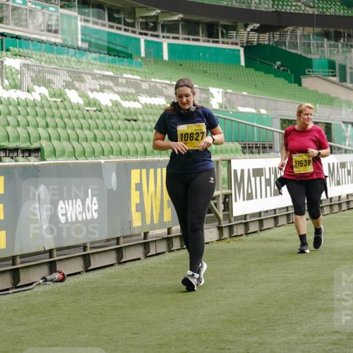 13.09.2026 - 21. swb-Marathon Bremen Michael Burmester http://msf.ph/oto/10428040 13.09.2026 10:52:43 Laufen im Stadion 10317, 10387, 10650, 10967, 10968, 11017, 11025, 11161, 11195, 11341, 11444, 11538, 12377, 12408, 12416, 12546, 10292, 10407, 10413, 10440, 10710, 10754, 10789, 10925, 11254, 11541, 11712, 11780, 11851, 11942, 11980, 12083, 12440, 12471, 12542, 12561 meine-sportfotos.de