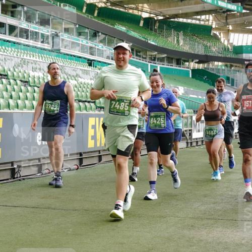 13.09.2026 - 21. swb-Marathon Bremen Michael Burmester http://msf.ph/oto/10428049 13.09.2026 13:26:07 Laufen im Stadion 202, 213, 294, 390, 505, 530, 543, 645, 815, 818, 833, 966, 1077, 1283, 1410, 1443, 1459, 1473, 1487, 1491, 1504, 1515, 1530, 1561, 1618, 1744, 1828, 1830, 1953, 2058, 2059, 2267, 2271, 2273, 2298, 2308, 2309, 2354, 2382, 2384, 2428, 2506, 2508, 2542, 2554, 2558, 2576, 2582, 2591, 2592, 2656, 2675, 2752, 2762, 2817, 2833, 2878, 2896, 2965, 2970, 2981, 3005, 3047, 3062, 3084, 3097, 3142, 3172, 3211, 3259, 3329, 3359, 3390, 3433, 3629 meine-sportfotos.de