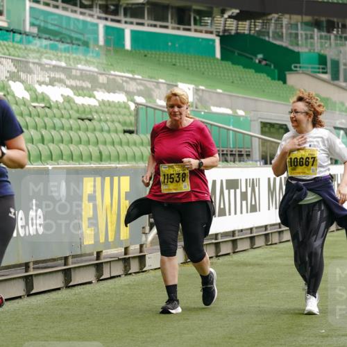 13.09.2026 - 21. swb-Marathon Bremen Michael Burmester http://msf.ph/oto/10428054 13.09.2026 10:52:46 Laufen im Stadion 10317, 10387, 10650, 10967, 10968, 11017, 11025, 11161, 11195, 11341, 11444, 11538, 12377, 12408, 12416, 12546, 10407, 10413, 10440, 10710, 10754, 10789, 11031, 11254, 11541, 11712, 11780, 11851, 11942, 11980, 12440, 12471, 12542, 12561 meine-sportfotos.de