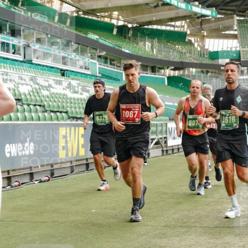 13.09.2026 - 21. swb-Marathon Bremen Michael Burmester http://msf.ph/oto/10428056 13.09.2026 13:02:47 Laufen im Stadion 150, 282, 488, 531, 596, 722, 762, 930, 936, 940, 946, 1006, 1014, 1067, 1163, 1250, 1436, 1458, 1460, 1611, 1771, 1896, 2033, 2047, 2062, 2276, 2292, 2345, 2364, 2378, 2421, 2434, 2513, 2625, 2638, 2666, 2668, 2779, 2900, 2934, 2977, 2987, 3013, 3044, 3114, 3135, 3163, 3164, 3187, 3248, 3258, 3294, 3334, 3360, 3374, 3392, 3402, 3460, 3496, 3510, 3527, 3576, 3585, 3597, 3603, 3618, 3667, 3721, 3806, 3846, 3852, 3859, 3893, 3938, 3970, 3983, 4000, 4077, 4133, 4506, 4558 meine-sportfotos.de