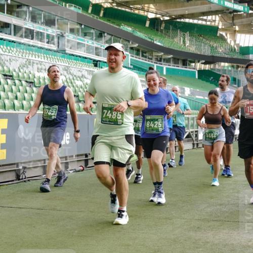 13.09.2026 - 21. swb-Marathon Bremen Michael Burmester http://msf.ph/oto/10428063 13.09.2026 13:26:07 Laufen im Stadion 202, 213, 294, 390, 505, 530, 543, 645, 815, 818, 833, 966, 1077, 1283, 1410, 1443, 1459, 1473, 1487, 1491, 1504, 1515, 1530, 1561, 1618, 1744, 1828, 1830, 1953, 2058, 2059, 2267, 2271, 2273, 2298, 2308, 2309, 2354, 2382, 2384, 2428, 2506, 2508, 2542, 2554, 2558, 2576, 2582, 2591, 2592, 2656, 2675, 2752, 2762, 2817, 2833, 2878, 2896, 2965, 2970, 2981, 3005, 3047, 3062, 3084, 3097, 3142, 3172, 3211, 3259, 3329, 3359, 3390, 3433, 3629 meine-sportfotos.de