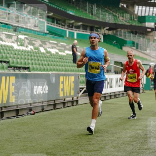 13.09.2026 - 21. swb-Marathon Bremen Michael Burmester http://msf.ph/oto/10428089 13.09.2026 10:19:27 Laufen im Stadion 10366, 10475, 11197, 11418, 11481, 11652, 12358, 12413, 12457, 13530, 13533, 13534, 13536, 13541, 13543, 13550, 13554, 13560, 13564, 13571, 13572, 13573, 13581, 13582, 13599, 13601, 13602, 13605, 13610, 13618, 13622, 13632, 13638, 13639, 13643, 10597, 12272, 13501, 13515, 13517, 13525, 13547, 13567, 13627, 13635 meine-sportfotos.de