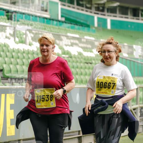 13.09.2026 - 21. swb-Marathon Bremen Michael Burmester http://msf.ph/oto/10428097 13.09.2026 10:52:48 Laufen im Stadion 10317, 10387, 10650, 10967, 10968, 11017, 11025, 11161, 11195, 11341, 11444, 11538, 12377, 12408, 12416, 12546, 10407, 10413, 10440, 10667, 10710, 10754, 10789, 11031, 11254, 11541, 11712, 11780, 11851, 11942, 11980, 12440, 12471, 12542, 12561 meine-sportfotos.de