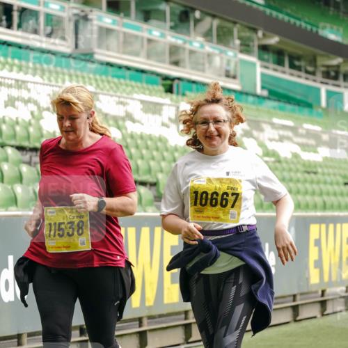 13.09.2026 - 21. swb-Marathon Bremen Michael Burmester http://msf.ph/oto/10428155 13.09.2026 10:52:50 Laufen im Stadion 10317, 10387, 10650, 10967, 10968, 11017, 11025, 11161, 11195, 11341, 11444, 11538, 12377, 12408, 12416, 12546, 10407, 10413, 10440, 10667, 10710, 10754, 10789, 11031, 11254, 11541, 11712, 11780, 11851, 11942, 11980, 12440, 12471, 12542, 12561 meine-sportfotos.de