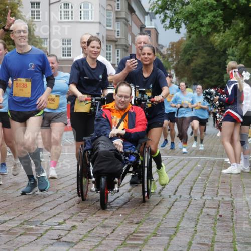 13.09.2026 - Kiel Lauf Yannick Fuchs http://msf.ph/oto/10428181 13.09.2026 11:08:05 Ziel 121, 755, 1951, 2120, 2136, 3397, 4297, 4949, 5833, 6401, 7123, 8019, 10702, 94, 311, 356, 656, 660, 1136, 1601, 1637, 2905, 2940, 3828, 3986, 4983, 5095, 5138, 5139, 5542, 5554, 5638, 6086, 6380, 6404, 6690, 6727, 7035, 7625, 9064, 9604, 9952, 10244, 10873, 11015, 11407, 12013, 12267, 12379, 12706, 12730, 3798, 5856, 6061, 6185, 6360, 7108, 7254, 10525, 885, 1344, 1587, 1601, 4214, 5123, 6380, 12184 meine-sportfotos.de