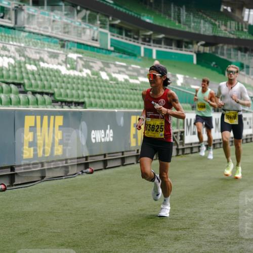 13.09.2026 - 21. swb-Marathon Bremen Michael Burmester http://msf.ph/oto/10428205 13.09.2026 10:19:31 Laufen im Stadion 10366, 10475, 11197, 11418, 11481, 11512, 11652, 12358, 12413, 12457, 13530, 13533, 13534, 13536, 13540, 13541, 13543, 13550, 13554, 13560, 13564, 13571, 13573, 13581, 13582, 13599, 13601, 13602, 13605, 13610, 13618, 13622, 13632, 13638, 13639, 13643, 10597, 12272, 13501, 13515, 13517, 13525, 13542, 13547, 13567, 13623, 13627, 13635 meine-sportfotos.de