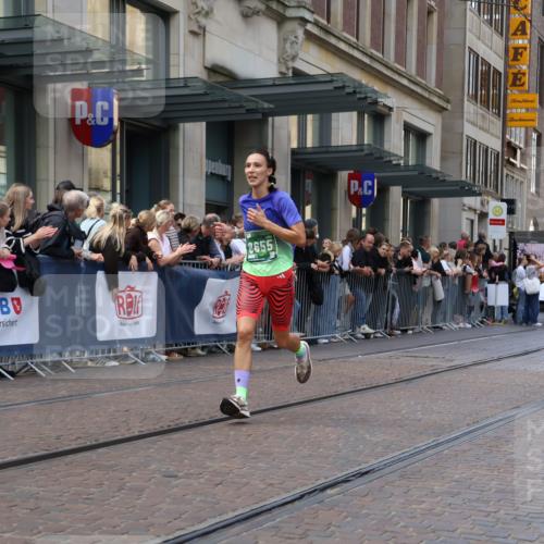 13.09.2026 - 21. swb-Marathon Bremen Strokosch-Dieckow http://msf.ph/oto/10428230 13.09.2026 13:08:10 Ziel 339, 678, 715, 1335, 1696, 3808, 4082, 4247, 4888, 5424, 5594, 7064, 8655, 9084, 9582, 2098, 2266, 2844, 3808, 4732, 5594, 6692, 13091, 13160 meine-sportfotos.de