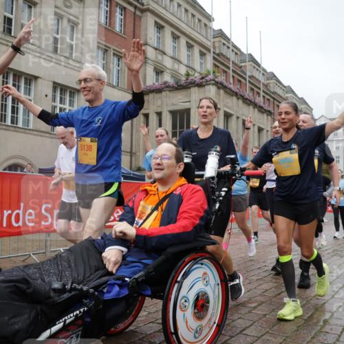 13.09.2026 - Kiel Lauf Yannick Fuchs http://msf.ph/oto/10428232 13.09.2026 11:08:08 Ziel 121, 755, 1951, 2120, 4949, 5833, 6401, 7123, 8019, 10702, 94, 311, 356, 656, 660, 1136, 1637, 1951, 2136, 2905, 2940, 3397, 3828, 3986, 4297, 4983, 5095, 5138, 5139, 5542, 5554, 5638, 6086, 6404, 6690, 6727, 7035, 7625, 9064, 9604, 9952, 10244, 10873, 11015, 11407, 12013, 12267, 12379, 12706, 12730, 1067, 2235, 3536, 3798, 5856, 6061, 6185, 6360, 7108, 7254, 10525, 660, 885, 1344, 1587, 1601, 1637, 2905, 5138, 5139, 5542, 5554, 5638, 6380, 6690, 7625, 9064, 9604, 12184 meine-sportfotos.de