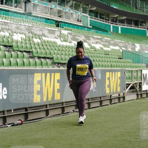 13.09.2026 - 21. swb-Marathon Bremen Michael Burmester http://msf.ph/oto/10428235 13.09.2026 10:53:00 Laufen im Stadion 10317, 10387, 10967, 10968, 11017, 11025, 11161, 11341, 11444, 11538, 12416, 12546, 10407, 10413, 10627, 10667, 10710, 10754, 11031, 11254, 11266, 11541, 11712, 11780, 11851, 11942, 11980, 12440, 12542 meine-sportfotos.de