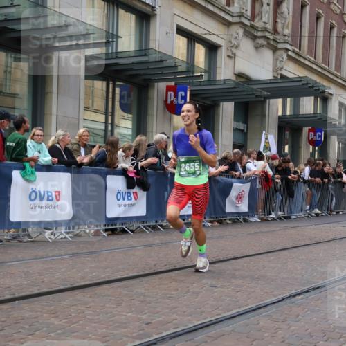 13.09.2026 - 21. swb-Marathon Bremen Strokosch-Dieckow http://msf.ph/oto/10428249 13.09.2026 13:08:11 Ziel 339, 678, 715, 1335, 1696, 3276, 4082, 4247, 4888, 5424, 6842, 7064, 7121, 8655, 9084, 9582, 2098, 2266, 2844, 3808, 5594, 6692, 13091, 13160 meine-sportfotos.de