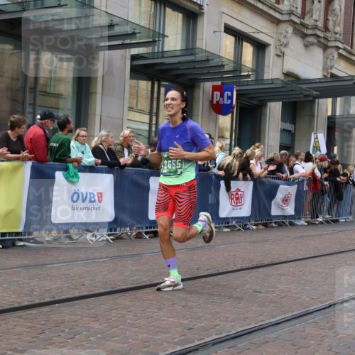 13.09.2026 - 21. swb-Marathon Bremen Strokosch-Dieckow http://msf.ph/oto/10428259 13.09.2026 13:08:11 Ziel 339, 678, 715, 1335, 1696, 3276, 4082, 4247, 4888, 5424, 6842, 7064, 7121, 8655, 9084, 9582, 2098, 2266, 2844, 3808, 5594, 6692, 13091, 13160 meine-sportfotos.de