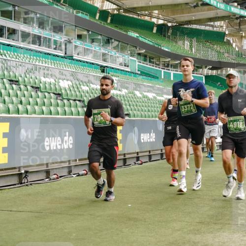 13.09.2026 - 21. swb-Marathon Bremen Michael Burmester http://msf.ph/oto/10428290 13.09.2026 13:02:52 Laufen im Stadion 150, 488, 531, 596, 722, 725, 762, 930, 936, 940, 946, 1006, 1014, 1067, 1163, 1250, 1436, 1458, 1460, 1611, 1771, 1896, 2033, 2047, 2062, 2223, 2276, 2292, 2345, 2364, 2378, 2421, 2434, 2513, 2625, 2638, 2666, 2668, 2779, 2900, 2934, 2977, 2987, 3013, 3044, 3114, 3135, 3163, 3164, 3187, 3248, 3258, 3294, 3334, 3360, 3392, 3402, 3460, 3496, 3510, 3527, 3576, 3585, 3597, 3603, 3618, 3667, 3721, 3806, 3846, 3852, 3859, 3893, 3938, 3970, 3983, 4000, 4077, 4133, 4506, 4558 meine-sportfotos.de