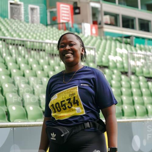 13.09.2026 - 21. swb-Marathon Bremen Michael Burmester http://msf.ph/oto/10428315 13.09.2026 10:53:42 Laufen im Stadion 10317, 11017, 11444, 12163, 12416, 10413, 10573, 10627, 10667, 10710, 11031, 11254, 11266, 11352, 11496, 11712, 11780, 11807, 11851, 11942, 12440 meine-sportfotos.de