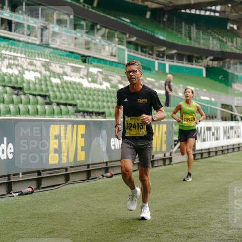 13.09.2026 - 21. swb-Marathon Bremen Michael Burmester http://msf.ph/oto/10428367 13.09.2026 10:19:37 Laufen im Stadion 10366, 10475, 10994, 11176, 11197, 11418, 11481, 11512, 11652, 12358, 12413, 13505, 13530, 13533, 13534, 13536, 13540, 13541, 13543, 13550, 13558, 13560, 13564, 13573, 13581, 13582, 13588, 13599, 13601, 13605, 13610, 13618, 13622, 13632, 13633, 13638, 13639, 13643, 10597, 12272, 13501, 13515, 13517, 13525, 13542, 13547, 13567, 13579, 13623, 13627, 13635 meine-sportfotos.de