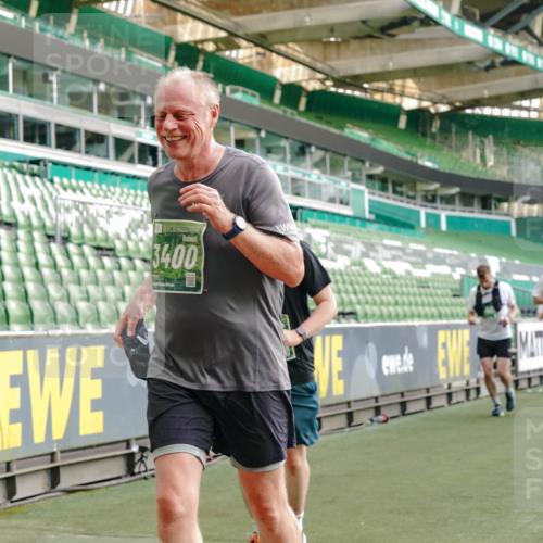 13.09.2026 - 21. swb-Marathon Bremen Michael Burmester http://msf.ph/oto/10428382 13.09.2026 13:26:21 Laufen im Stadion 186, 202, 213, 364, 390, 530, 543, 645, 815, 818, 833, 966, 1077, 1283, 1410, 1443, 1459, 1473, 1487, 1504, 1530, 1561, 1618, 1700, 1744, 1828, 1830, 1953, 2058, 2059, 2271, 2273, 2298, 2308, 2309, 2354, 2382, 2384, 2388, 2404, 2428, 2506, 2507, 2508, 2542, 2558, 2576, 2582, 2591, 2592, 2656, 2675, 2748, 2752, 2762, 2817, 2833, 2878, 2896, 2965, 2970, 2981, 3005, 3047, 3050, 3062, 3084, 3097, 3142, 3172, 3211, 3259, 3329, 3359, 3390, 3433, 3540, 3629, 3756 meine-sportfotos.de
