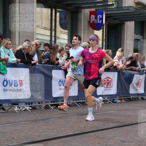 13.09.2026 - 21. swb-Marathon Bremen Strokosch-Dieckow http://msf.ph/oto/10428399 13.09.2026 13:08:18 Ziel 339, 715, 1335, 1696, 3110, 3276, 4033, 4082, 4888, 5377, 5424, 6842, 7064, 7121, 8555, 8655, 9084, 9240, 9411, 9702, 678, 1335, 1696, 2098, 2266, 2844, 3808, 4247, 5594, 6692, 8655, 9582, 13091, 13160 meine-sportfotos.de