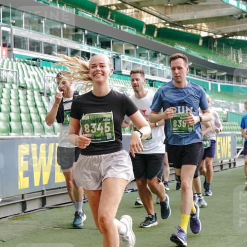 13.09.2026 - 21. swb-Marathon Bremen Michael Burmester http://msf.ph/oto/10428457 13.09.2026 13:26:25 Laufen im Stadion 186, 202, 213, 364, 390, 530, 543, 645, 815, 818, 833, 966, 1077, 1283, 1410, 1443, 1459, 1473, 1487, 1504, 1530, 1561, 1618, 1700, 1744, 1828, 1830, 1953, 2058, 2059, 2271, 2273, 2298, 2308, 2309, 2354, 2382, 2384, 2388, 2404, 2428, 2506, 2507, 2508, 2542, 2558, 2576, 2582, 2591, 2592, 2656, 2675, 2748, 2752, 2762, 2817, 2833, 2875, 2878, 2896, 2965, 2970, 2981, 3005, 3047, 3050, 3062, 3084, 3097, 3142, 3172, 3259, 3329, 3359, 3390, 3433, 3540, 3629, 3756 meine-sportfotos.de