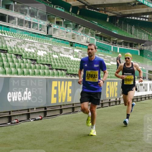 13.09.2026 - 21. swb-Marathon Bremen Michael Burmester http://msf.ph/oto/10428498 13.09.2026 10:19:42 Laufen im Stadion 10261, 10262, 10366, 10475, 10994, 11068, 11176, 11197, 11418, 11481, 11512, 11652, 12358, 12413, 13505, 13530, 13533, 13534, 13536, 13540, 13541, 13543, 13550, 13558, 13560, 13564, 13573, 13581, 13582, 13588, 13590, 13599, 13601, 13605, 13610, 13618, 13619, 13622, 13632, 13633, 13638, 13639, 10597, 12272, 13501, 13510, 13515, 13517, 13525, 13542, 13547, 13567, 13579, 13623, 13627, 13635 meine-sportfotos.de